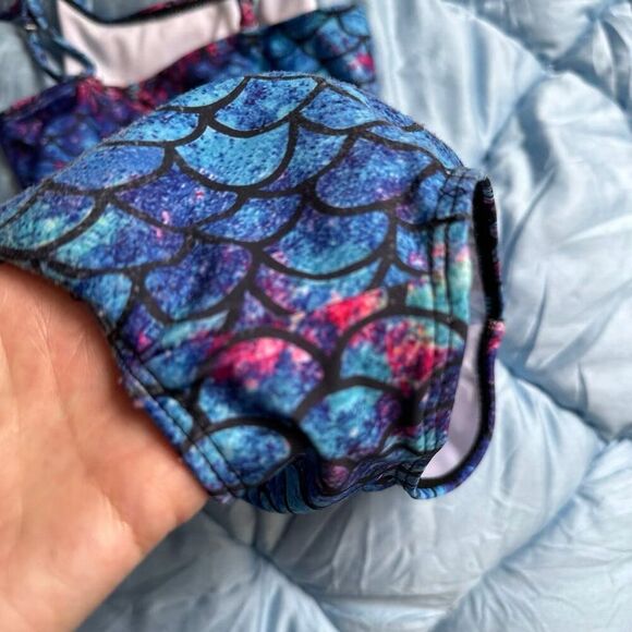 Girls 1 Piece Cross Back Adjustable Straps Mermaid Swimsuit  Size 7/8 GUC - Picture 4 of 6